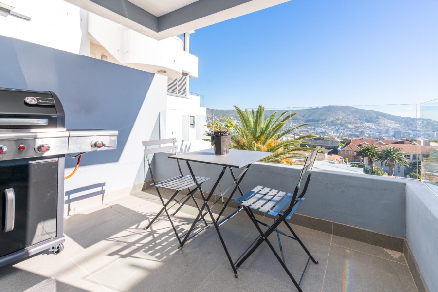 To Let 2 Bedroom Property for Rent in Vredehoek Western Cape